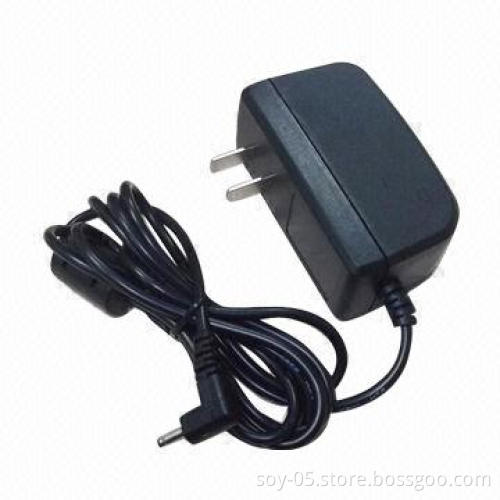 Universal AC/DC adapter with 1% ripple noise